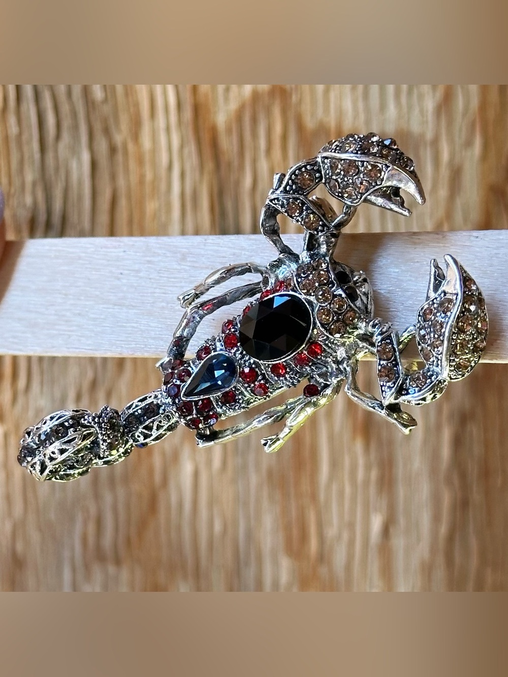 NWOT Scorpion Rhinestone Brooch